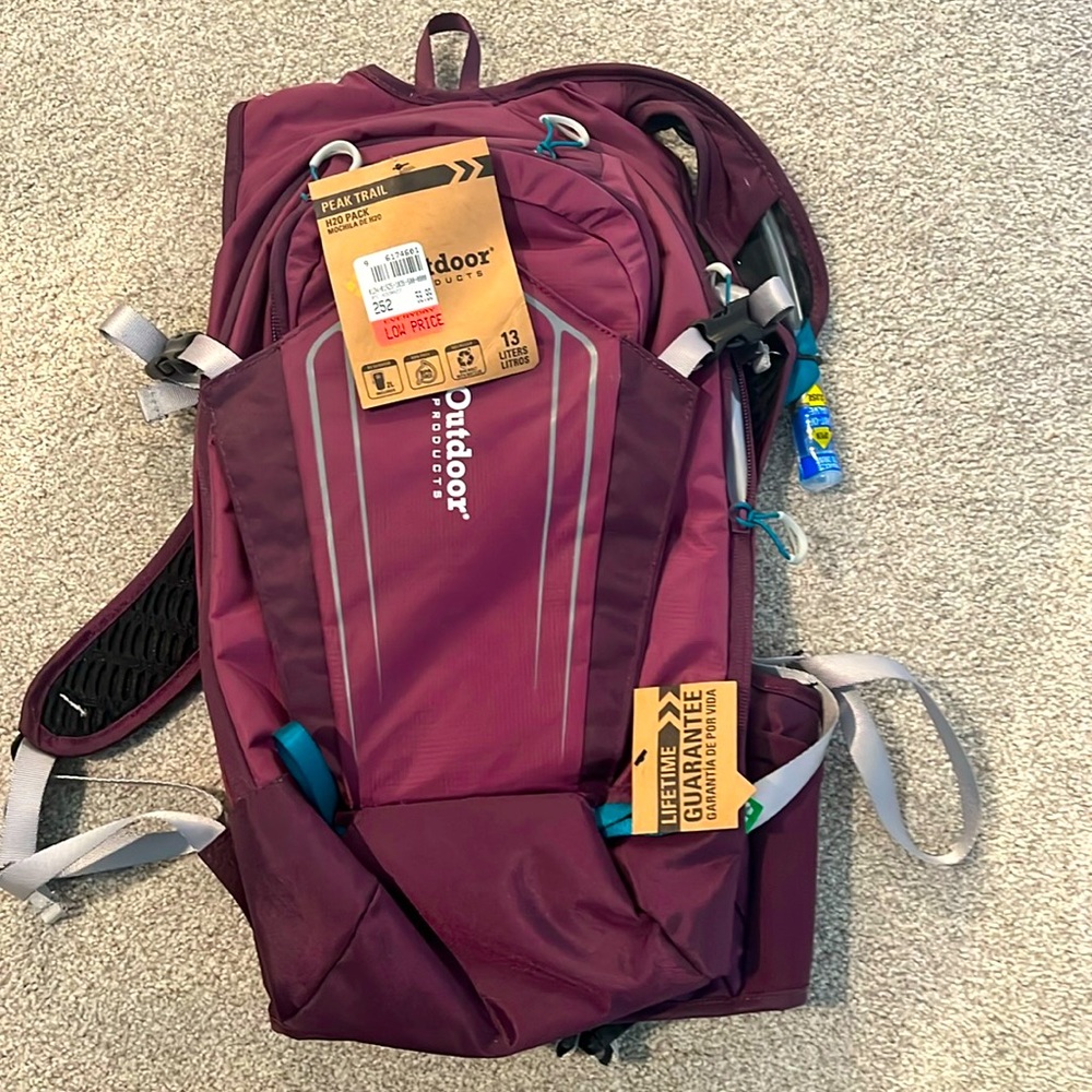 Outdoor products H2O pack NWT